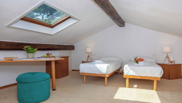 Bella Menaggio Panoramica - Photo 4, Room