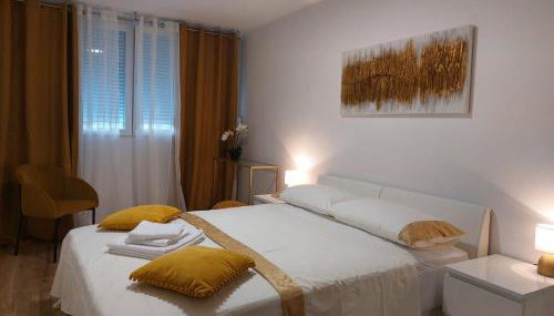 Adriatic Loridas - Foto 1