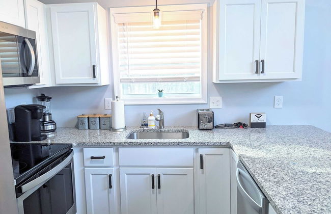 Woodland Chalet by Avantstay Deck + Lake Access - Foto 10