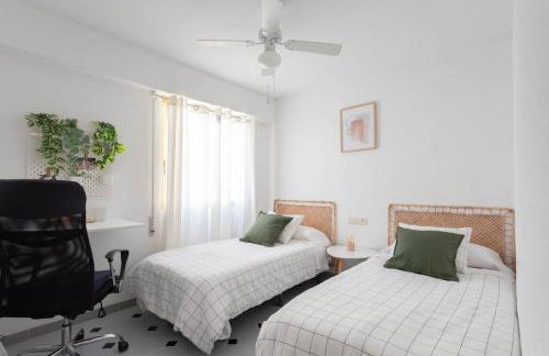 Apartamento segunda línea piscina frente al mar - Foto 6