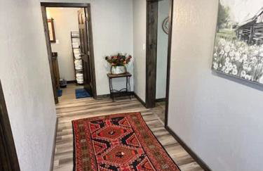 Rock Lodge Complete with Covered Parking - Foto 31