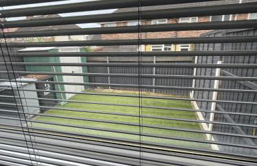 Charlesworth House - Photo 14