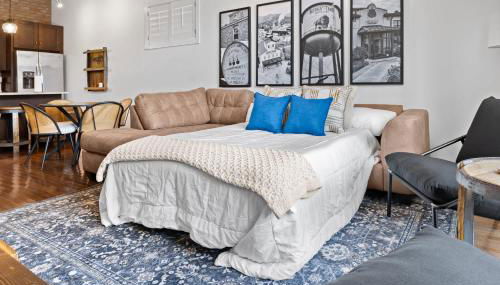 Urban Bourbon Escape - Downtown Louisville Getaway - Foto 4