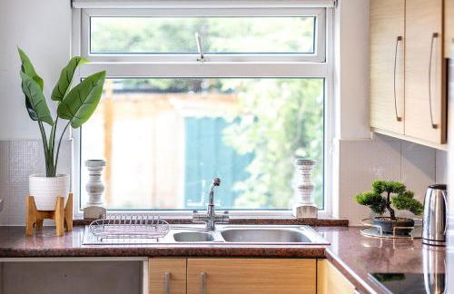 Wivelsfield Retreat- Modern & Spacious Home - Foto 25