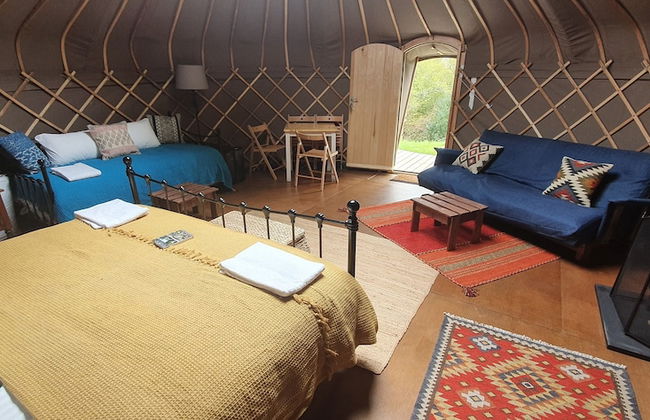 Stunning Premium Yurt in Kelburn Estate Near Largs - Photo 2