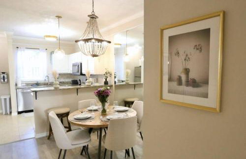 Stylish Sanctuary King Beds Upscale Condo - Foto 13