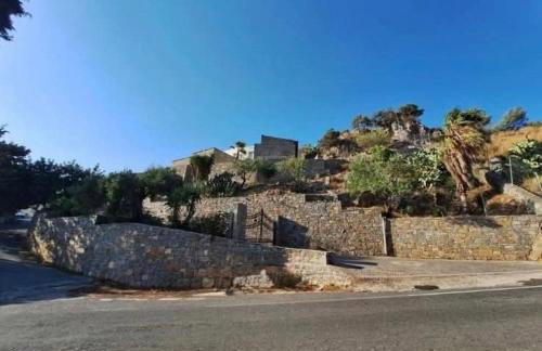 Stone Heaven Villa -Poolside BBQ & Fresh Herbs - Photo 22