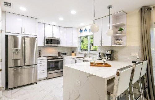 Coastal Paradise Retreat - Mini Golf, 4 Bedrooms, Game Room, Htd Pool, BBQ Fire Pit - Foto 18