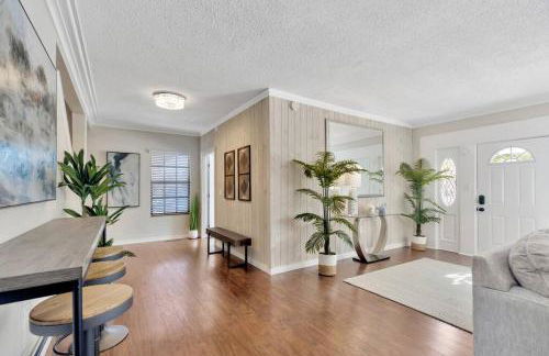 8 BDRM Mansion. 10 MN to Honeymoon Island Beach - Foto 34