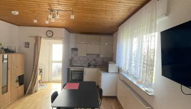 Apartment Klein - alles drin in 45qm, Platz für bis zu 4 Personen plus Hund, egal ob Familie, Kollegen oder Freunde - Foto 2