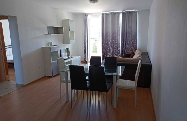 Nice Apartment With Swimming Pool - Photo 16