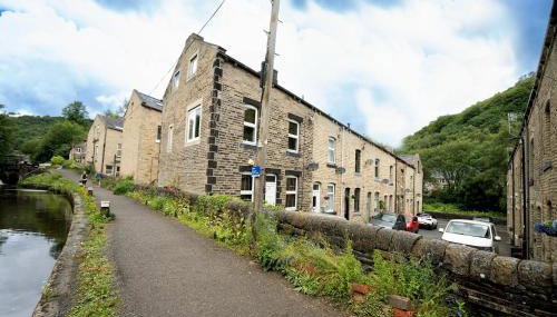Hebden Bridge Haven - Stylish, Cosy, Canal Side, Pet Friendly - Foto 2