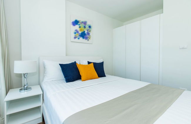 First Choice Suites - Photo 17