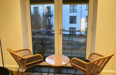 1 bedroom city centre apartment with free parking - Foto 13