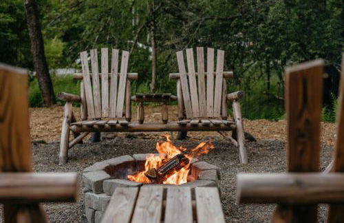 Mural Art Cabin With Pond And Hot Tub - Foto 22