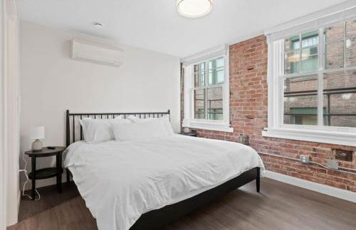 King Beds J and K on Main Luxury Apartment 406 - Foto 13