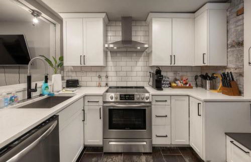 1BR Apt, Minutes to Downtown Cincy, Stadiums, Bars - Photo 3