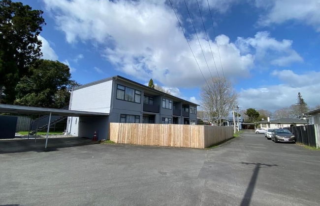 Stanley Apartments - Photo 21