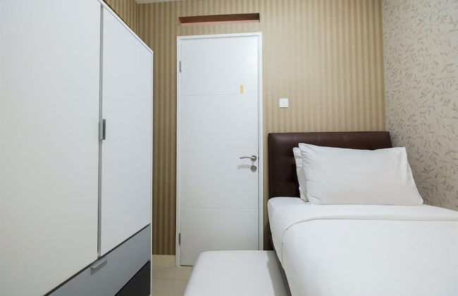 Homely 2 Bedroom at Bassura City Apartment By Travelio - Foto 14