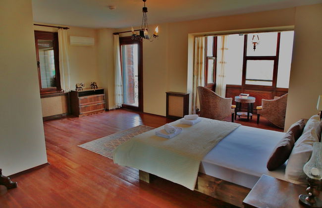 The Mira House - Photo 15