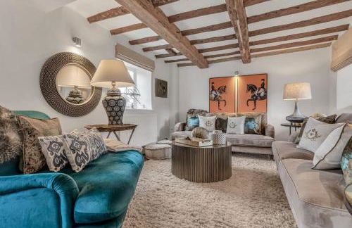 Hiron's Piece and Honeysuckle Cottage - with Hot Tub - Photo 42