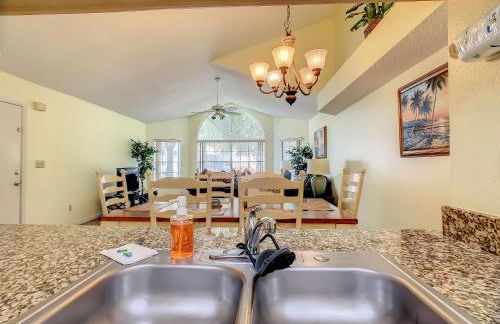 Quaint Getaway! 3 Bedroom Condo Near Disney Parks! - Foto 13