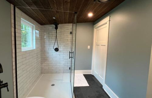 Modern Industrial Farmhouse - The Wayback - Foto 17