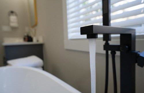 New Luxury Family Friendly Home Centrally Located - Foto 31