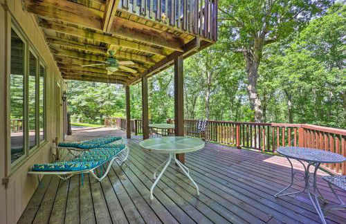 Lakefront Getaway with Private Dock and Kayaks! - Foto 38