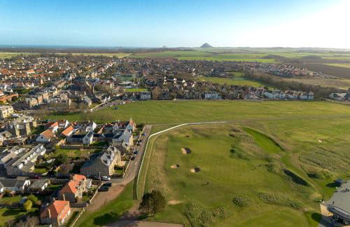 Greenways Wake Up on the Fairway at Gullane - Photo 74