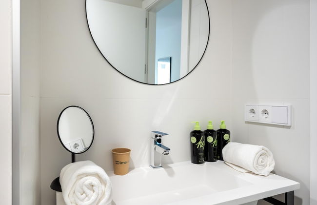 Limehome Sevilla Calle Torcuato Luca de Tena - Foto 47