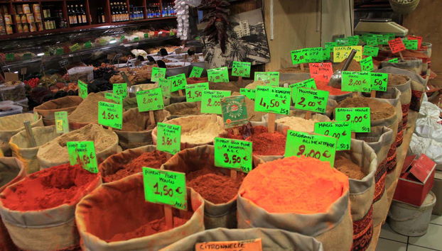 Noailles Guided Tour - Photo 4, Spices in Capuchin Market