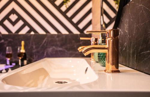 Tropical Jacuzzi Oasis - Terreaux - Photo 19