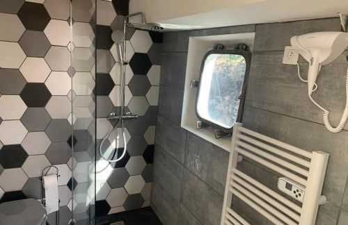 chambres dans peniche un air de vacances - Photo 12