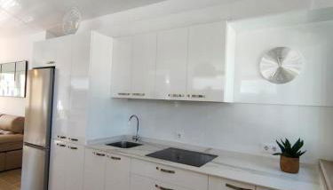 Apartamento Mistral 5, con piscina y parking. - Foto 2