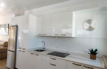 Apartamento Mistral 5, con piscina y parking. - Foto 2