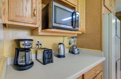 Cozy Salmon Home with Mountain Views and River Access - Foto 12