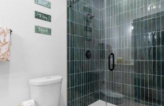 Cozy Modern 3BR Houston Townhome - Foto 17