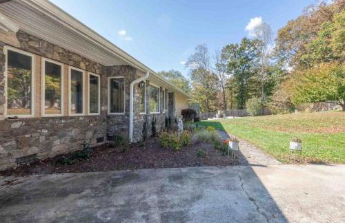 Massive 4 bedroom home Sleeps 19 - Foto 12