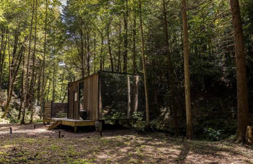 Modern Mirror Home w/ Hot-tub | “Glass House” #2 - Foto 24