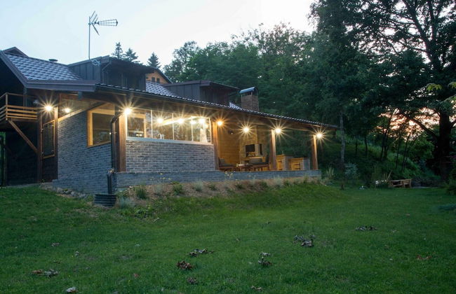 Amazing Chalet with Private Garden, Hot Tub, Sauna, Great Location by the River - Foto 24