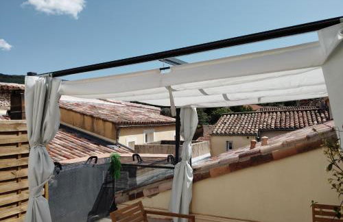 Un nid sur les toits avec terrasse - Photo 5