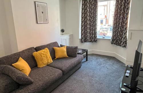 8 Nantwich Road - Photo 2