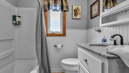 Gorgeous 2 Queen Bedroom Apartment in North Buffalo with 70 inch TV - Foto 4