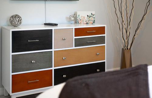 Wood Circle House - Dog Friendly with Fenced in Backyard - Foto 30