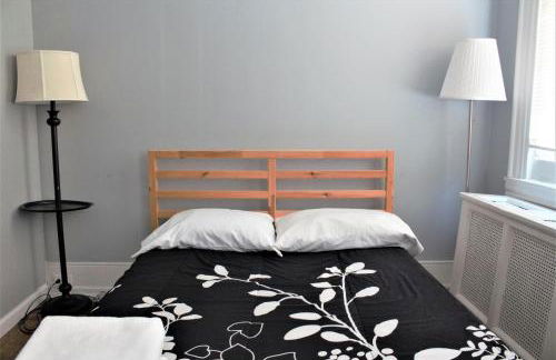 Clover 2900 - Apartment and Rooms with Private Bathroom near Washington Ave South Philly - Foto 3