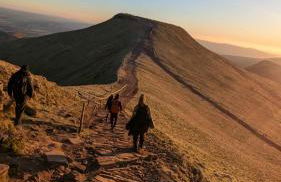Driftmark Beachfront location Aberavon Beach Sea Views Large Driveway parking private site fibre optic wi fi - Photo 31