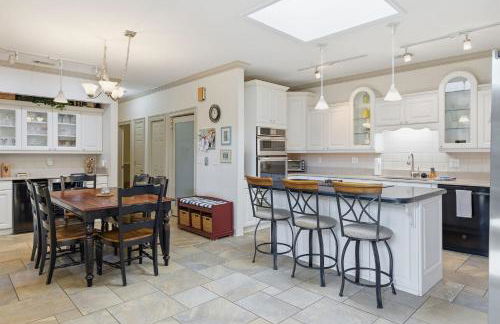 Vacation Paradise - Private Pool Fire Pit & BBQ - Foto 18