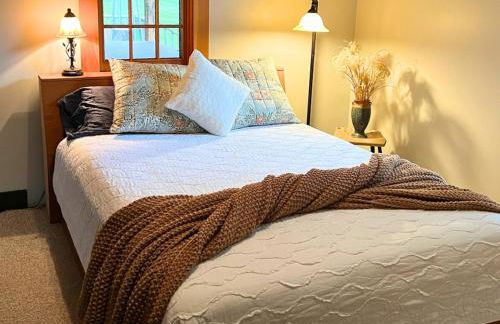 The Central Escape- Hot tub, Spacious, Squam Lake - Foto 25