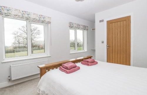 Orchard House - Photo 16